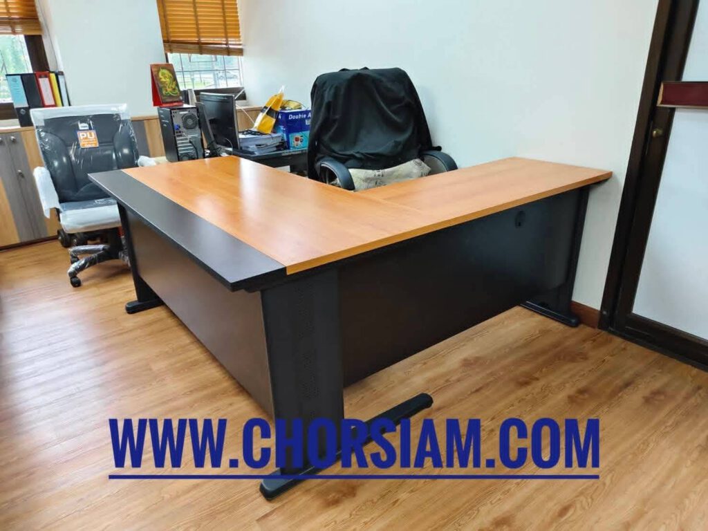 ตัวอย่างผลงานชุดโต๊ะผู้บริหาร - 1