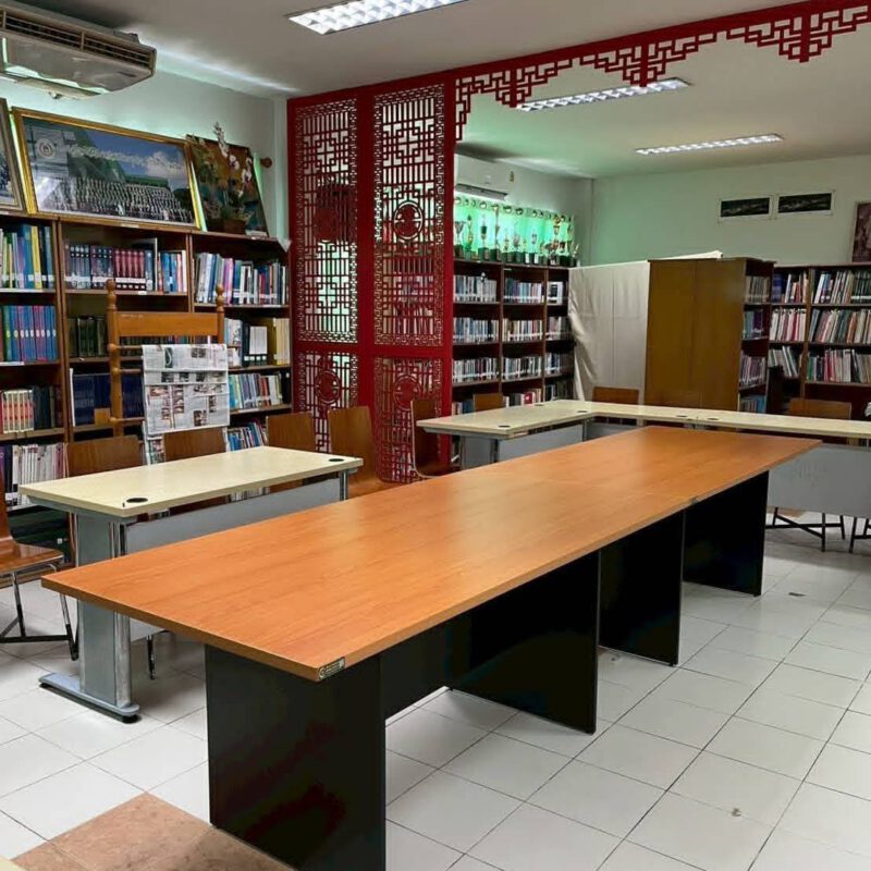 ผลงานโต๊ะประชุม