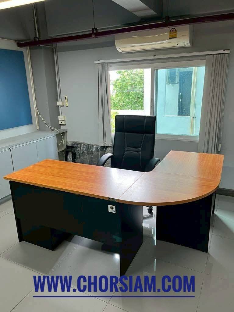 ตัวอย่างผลงานชุดโต๊ะผู้บริหาร