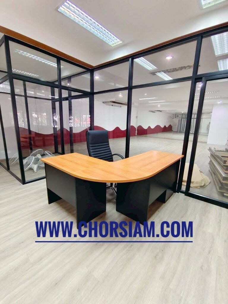 ตัวอย่างผลงานชุดโต๊ะผู้บริหาร - 10